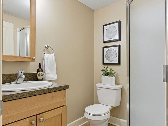 4th image of 102-108 N 34th St #2