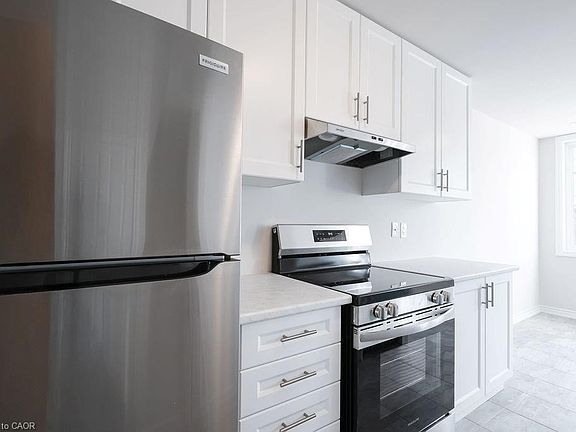 4th image of 677 Park Rd N #57