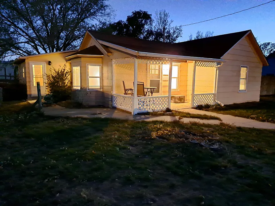 226 E Turbine Ave