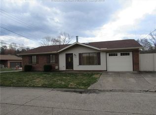 100 Valley Bend Dr, Scott Depot, WV 25560