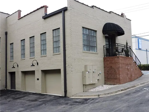 165 Virginia St, Mount Airy, NC 27030