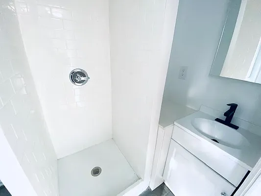 Rented by Highline Residential | media 7