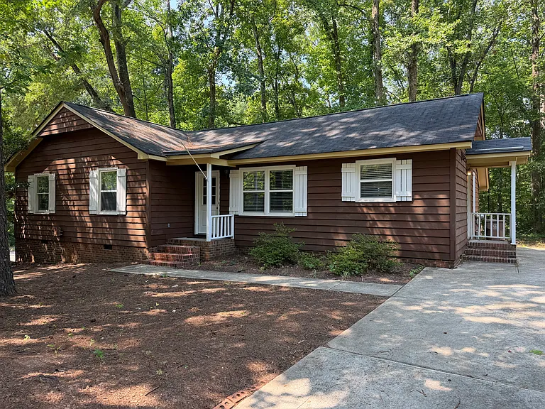 101 Angus Ct — Photo 1