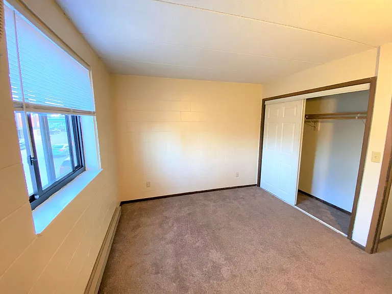 422 N Cedar Ave — Photo 16