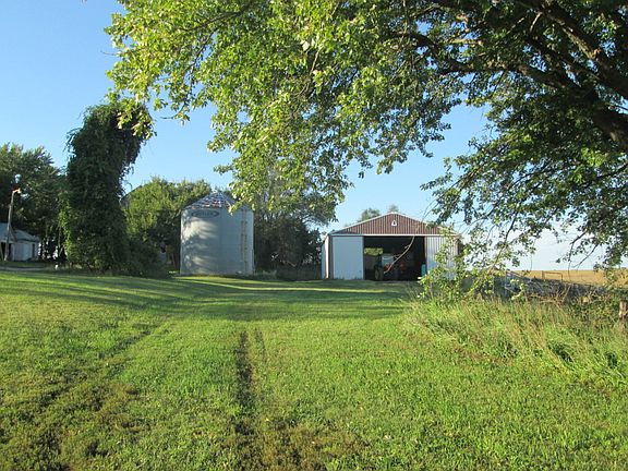 2nd image of 63418 Highway 136