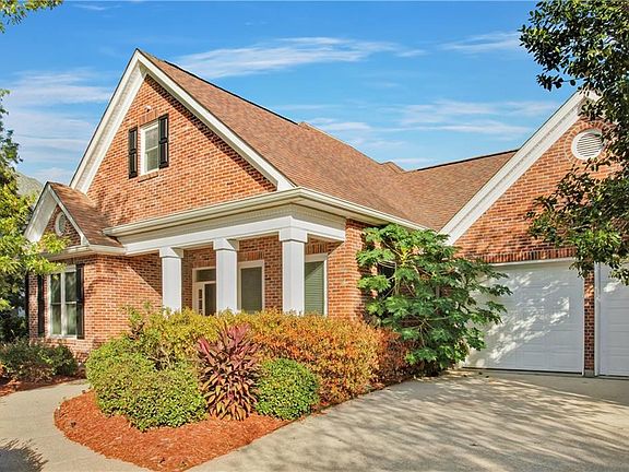 2nd image of 26 Fairway Oaks Dr