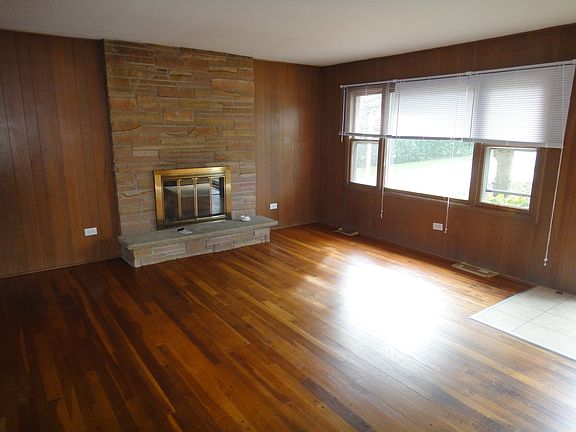 5th image of 938 Lucerne Ct