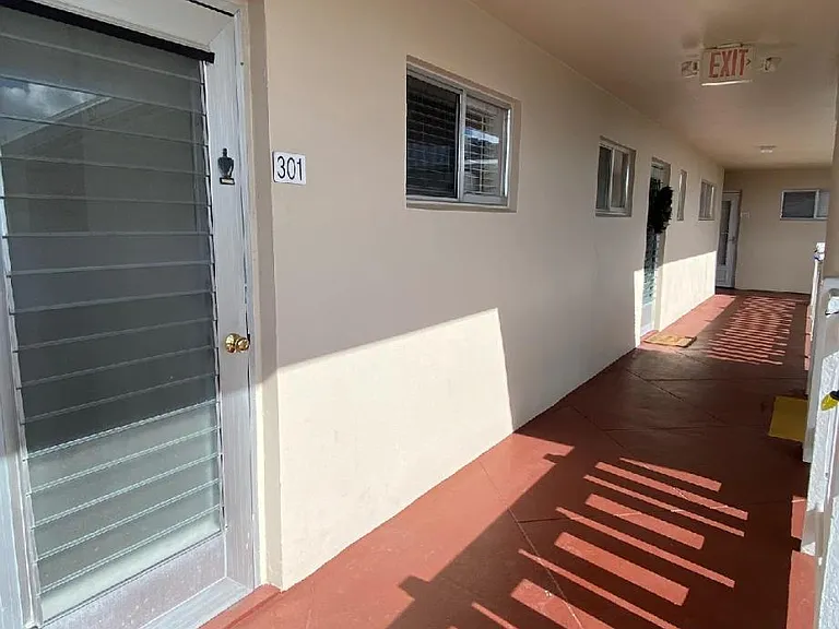 2640 S Garden Dr #301 — Photo 8