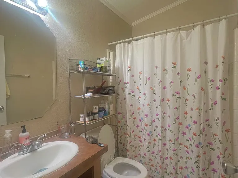 1410 Harvey St #A — Photo 33
