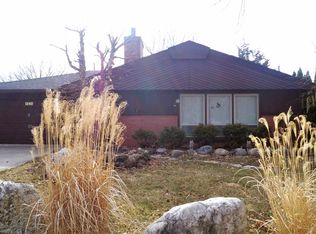 1124 Mayfair Pl, Rockford, IL 61107