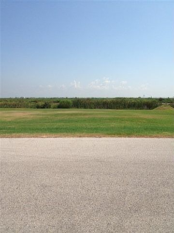 1st image of 1130 Lagoon Dr