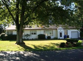 512 E Short St, Rolling Prairie, IN 46371