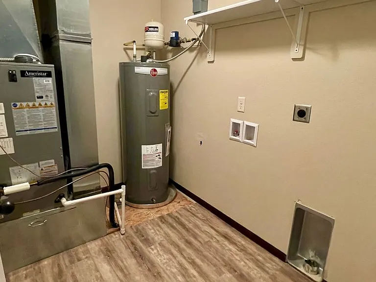 7050 Freedom Ln — Photo 22