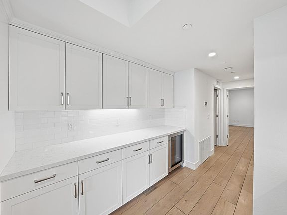 4th image of 15016 Briggs Ct