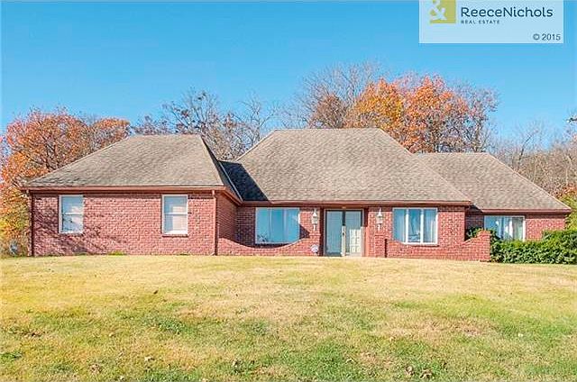 Welcome home to country-close-in!