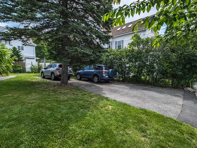 14 Chester St #2 — Photo 16