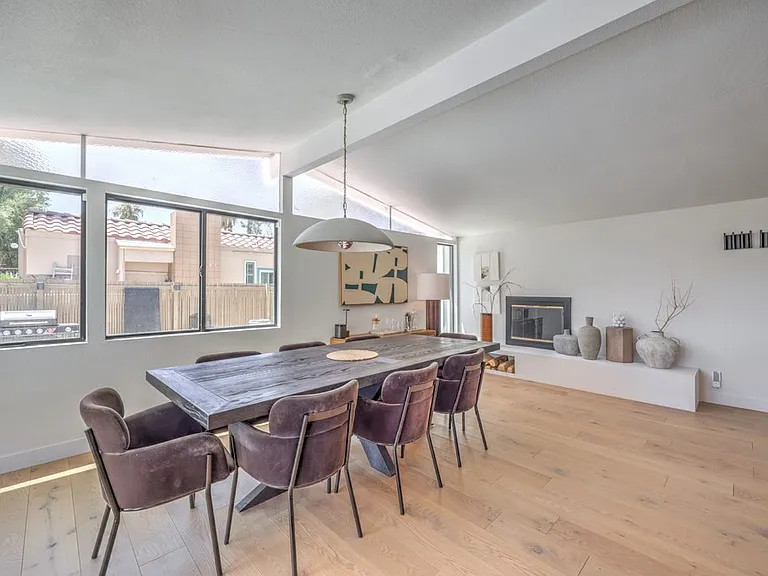 3474 Spencer St — Photo 7