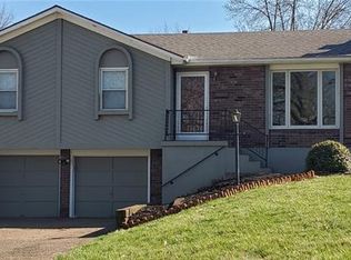 9607 Linwood Blvd, Independence, MO 64052