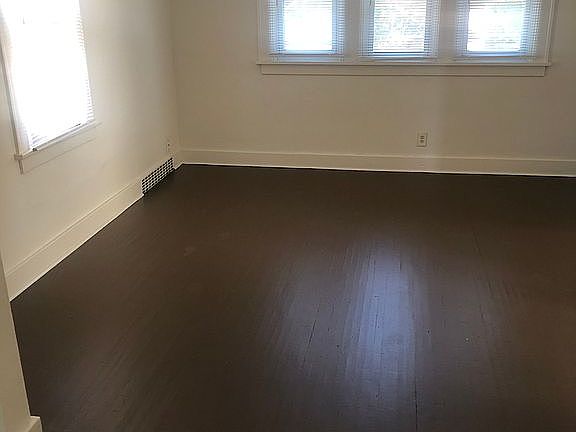 4th image of 1209 Revell Ave