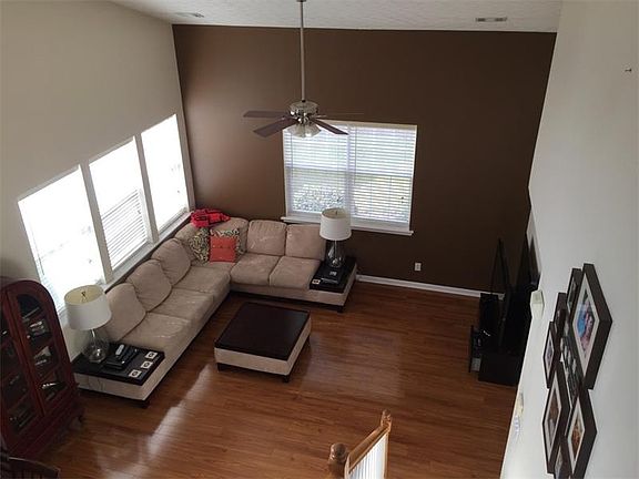 5th image of 643 W Oaks Dr