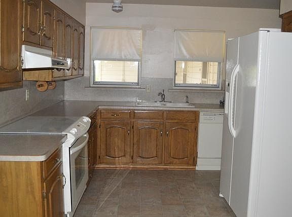 2nd image of 1710 Martin Luther Dr