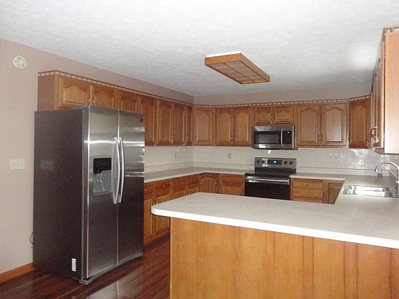 4th image of 119 Creekview Dr