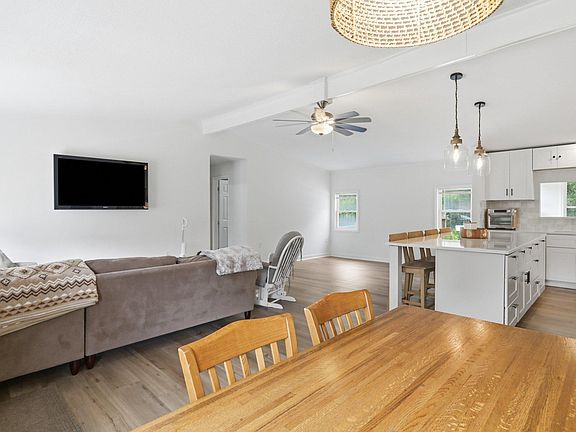 4th image of 75 Lindas Ln