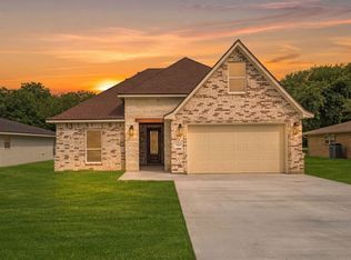 7111 32nd St, Groves, TX 77619