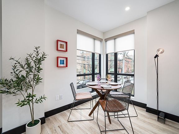 3rd image of 251 14th St #502