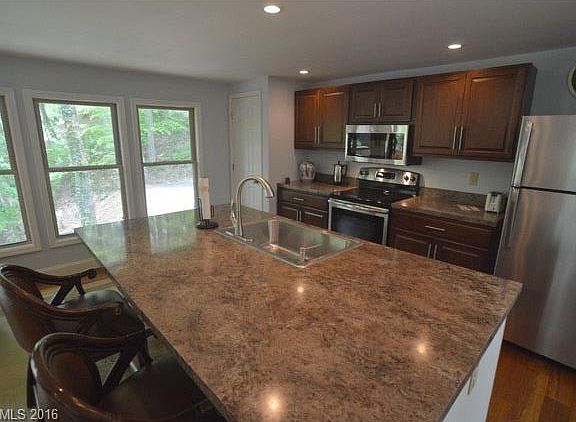 3rd image of 63 Red Oak Dr