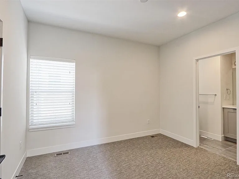 2345 N Decatur St — Photo 11