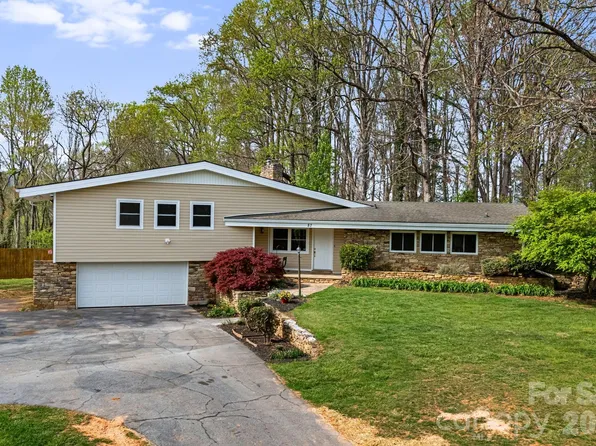 87 W Oakview Rd, Asheville, NC 28806