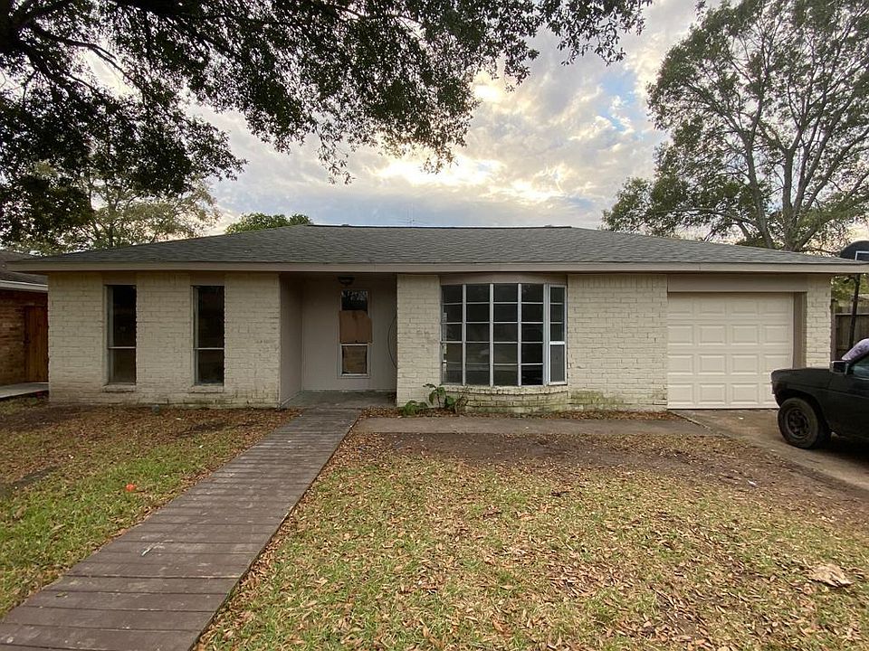 1st image of 7811 Martin Wood Ln