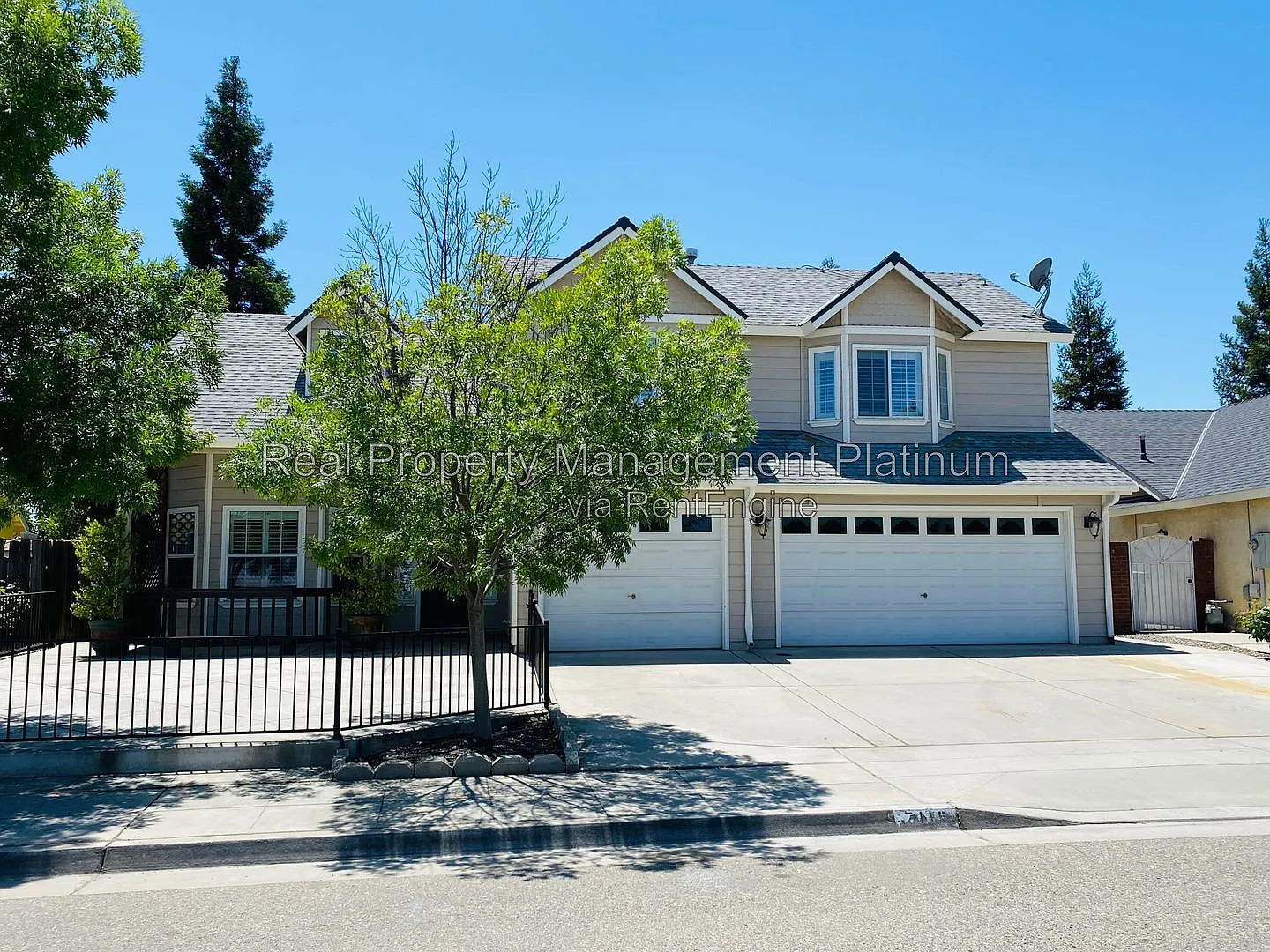 4 bed, 3.0 bath, 1966 sqft, $2,750 — Photo 2