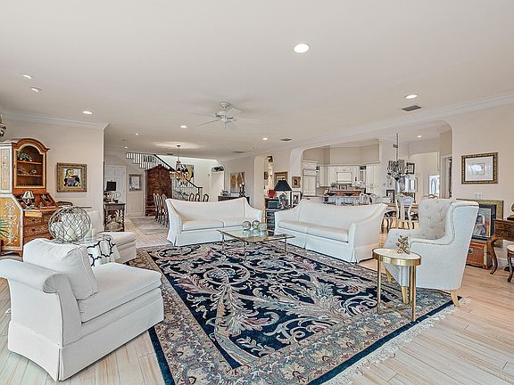 5th image of 16688 Narrows Drive