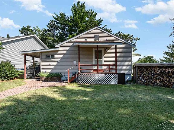 4th image of 1400 Lake Dr