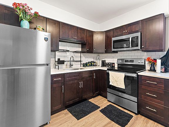 5th image of 2102-2104 Washington Ave