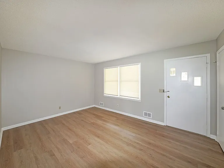 251 Hog Farm Cir — Photo 6