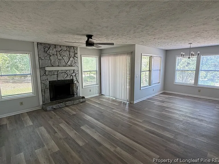 Wood Creek Dr — Photo 2