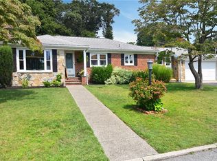 17 Golini Dr, Johnston, RI 02919
