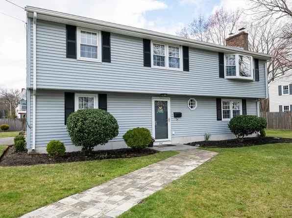 242 Bancroft Ave, Reading, MA 01867