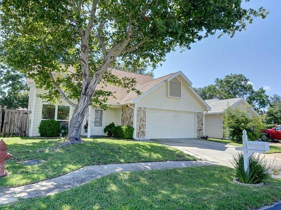 2nd image of 202 Woodland Park Cir