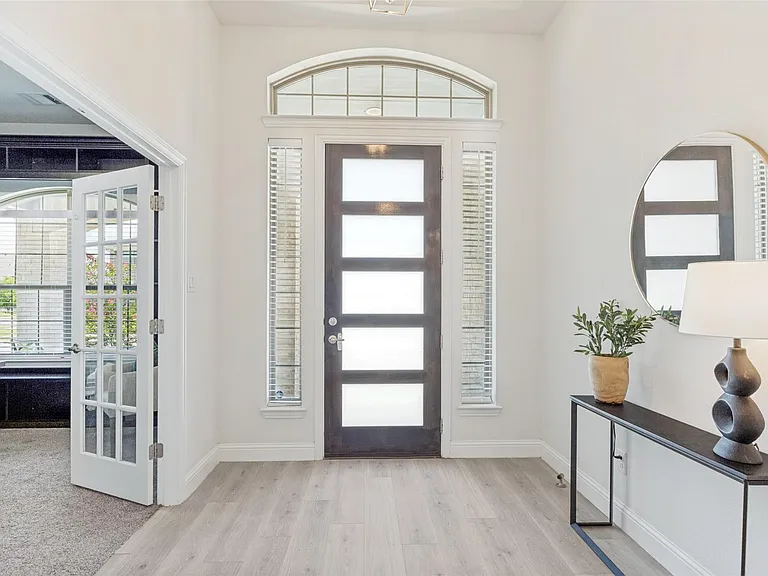 5304 Babcock Rd — Photo 3