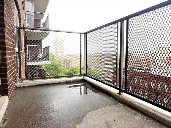 3rd image of 2550 Olinville Ave APT 9H