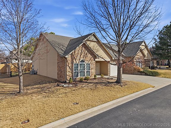 3rd image of 5010 W Birmingham Pl
