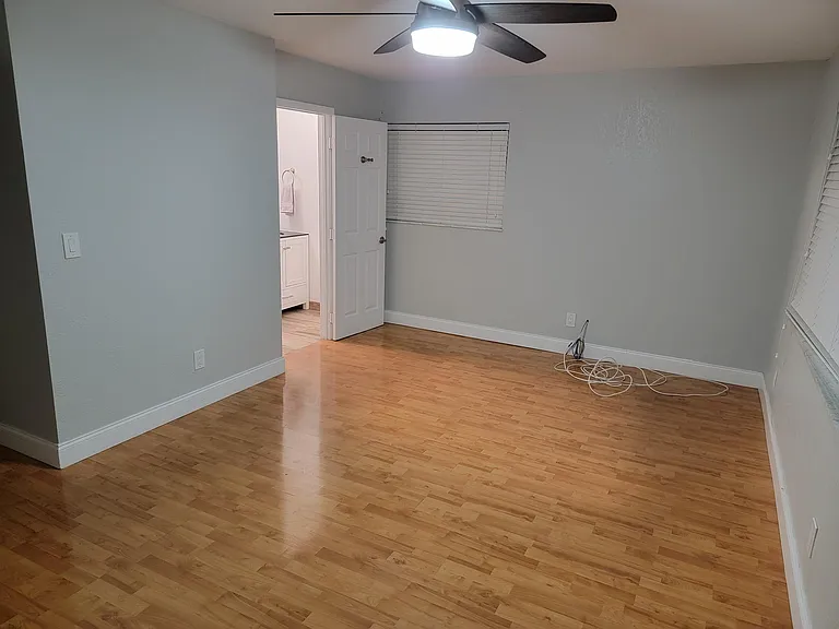 2FL MASTER BEDROOM
