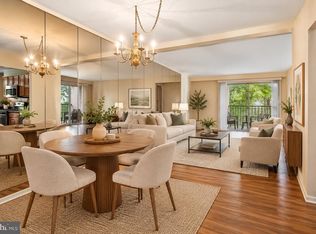 3360 Woodburn Rd APT 33, Annandale, VA 22003