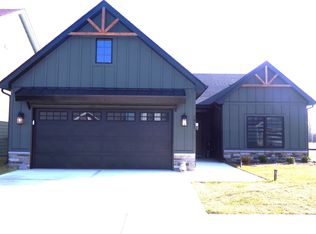 7063 Fowler Dr, Whitestown, IN