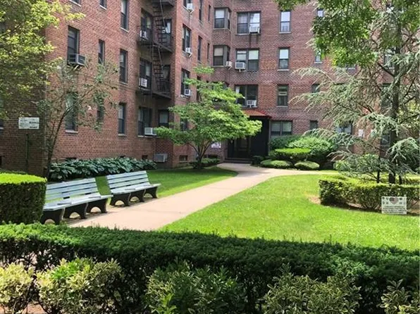 2280 Burnett Street image 1 of 11