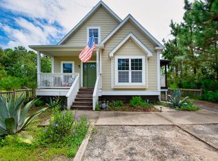 183 N 6th St, Santa Rosa Beach, FL 32459